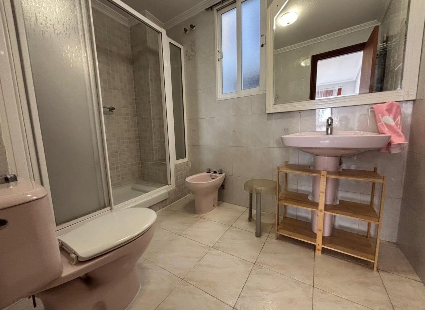 Odsprzedaż - Apartamento - Torrevieja - Centro