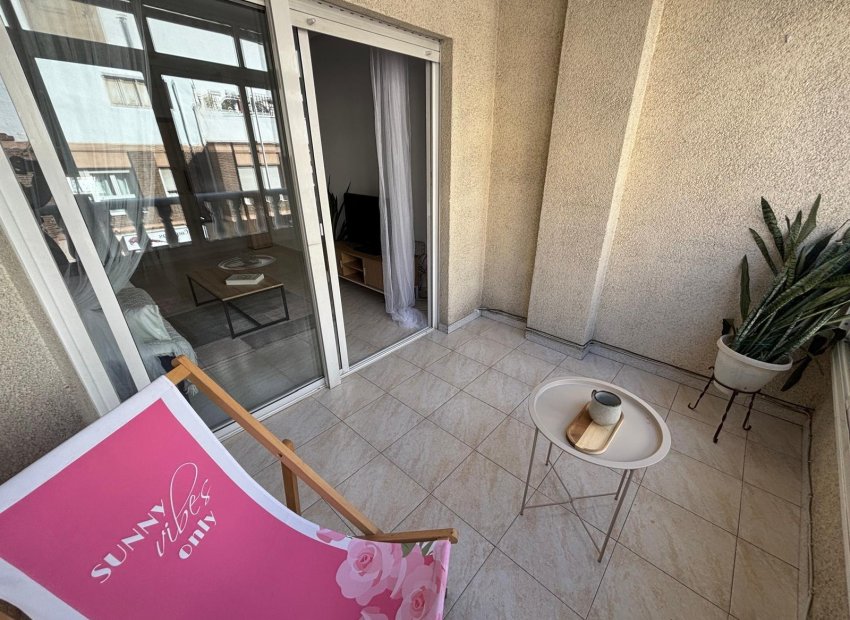 Odsprzedaż - Apartamento - Torrevieja - Centro