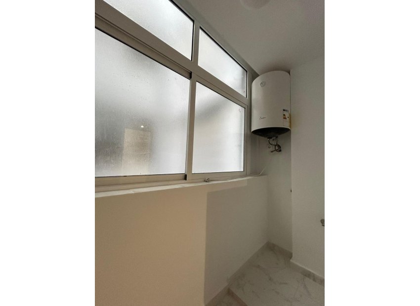 Odsprzedaż - Apartamento - Torrevieja - torrevieja