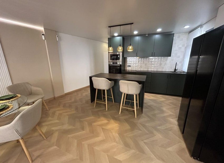 Odsprzedaż - Apartamento - Torrevieja - torrevieja