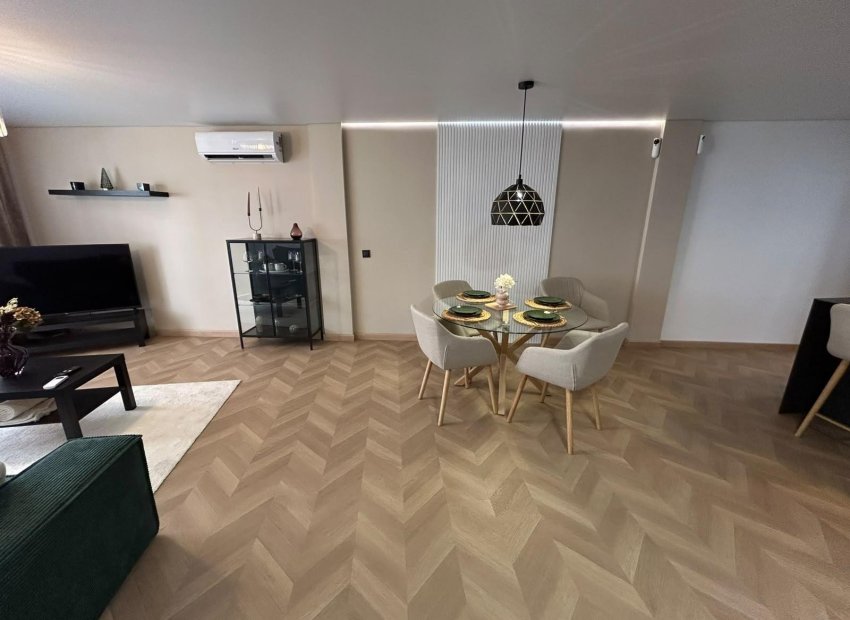 Odsprzedaż - Apartamento - Torrevieja - torrevieja