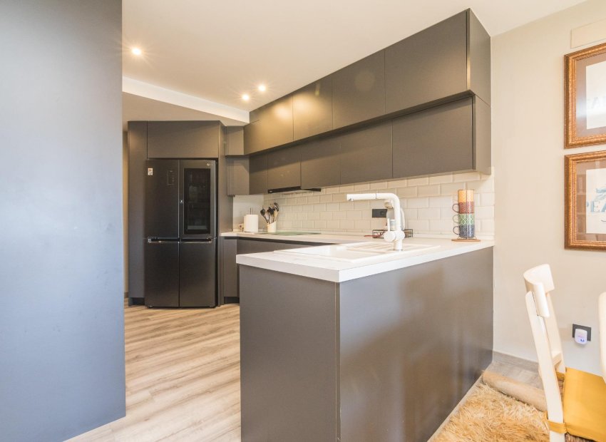 Odsprzedaż - Bungalow - Arenales del Sol - Zona paseo maritimo