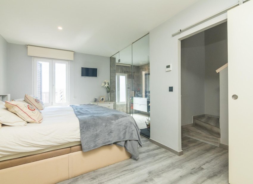 Odsprzedaż - Bungalow - Arenales del Sol - Zona paseo maritimo