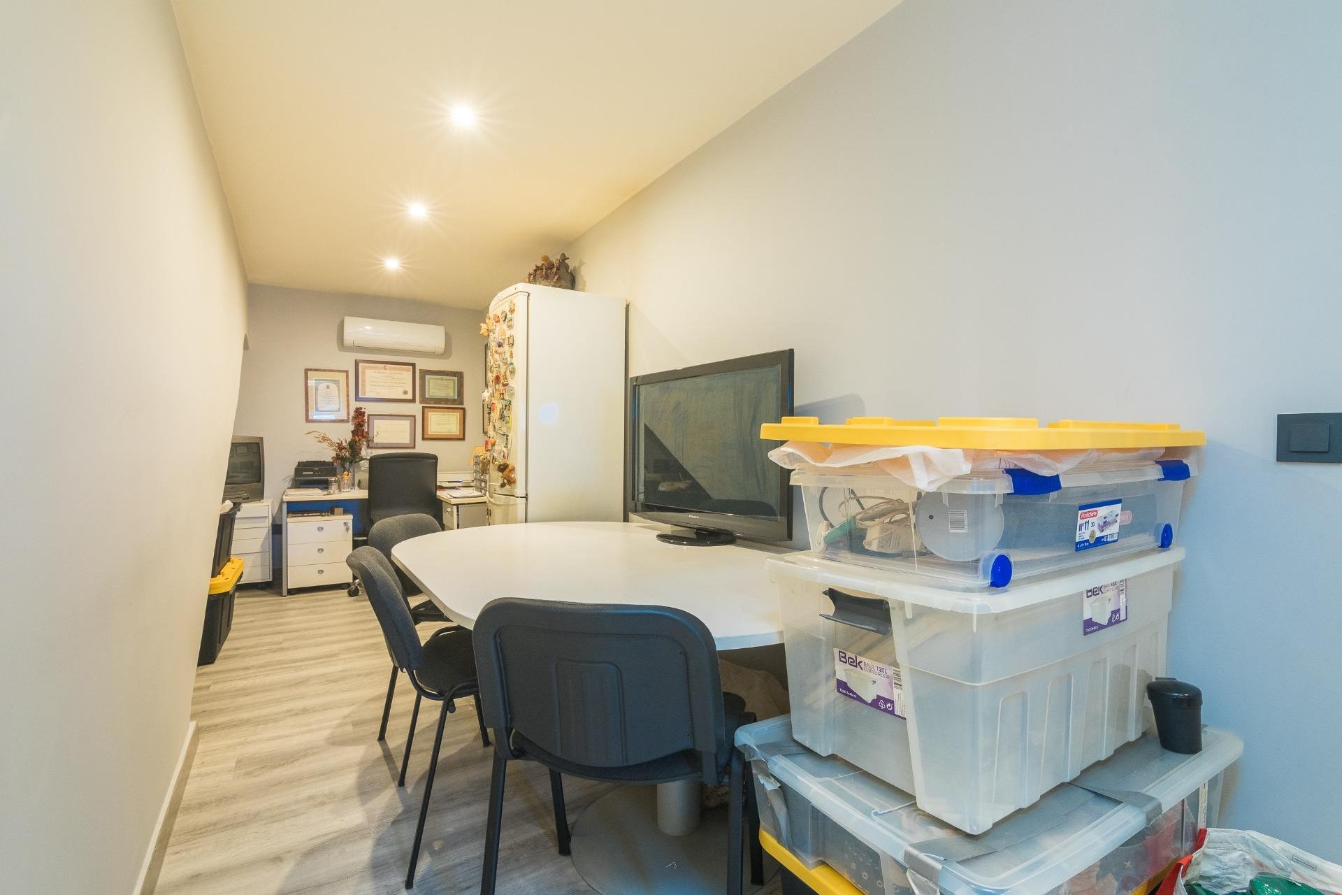 Odsprzedaż - Bungalow - Arenales del Sol - Zona paseo maritimo