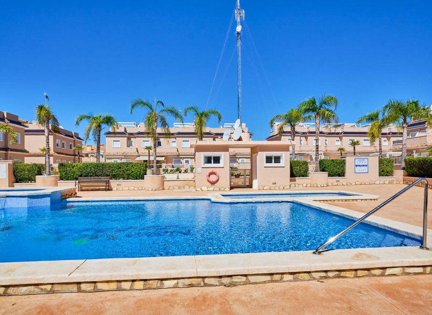 Odsprzedaż - Bungalow - CABO ROIG - Playa