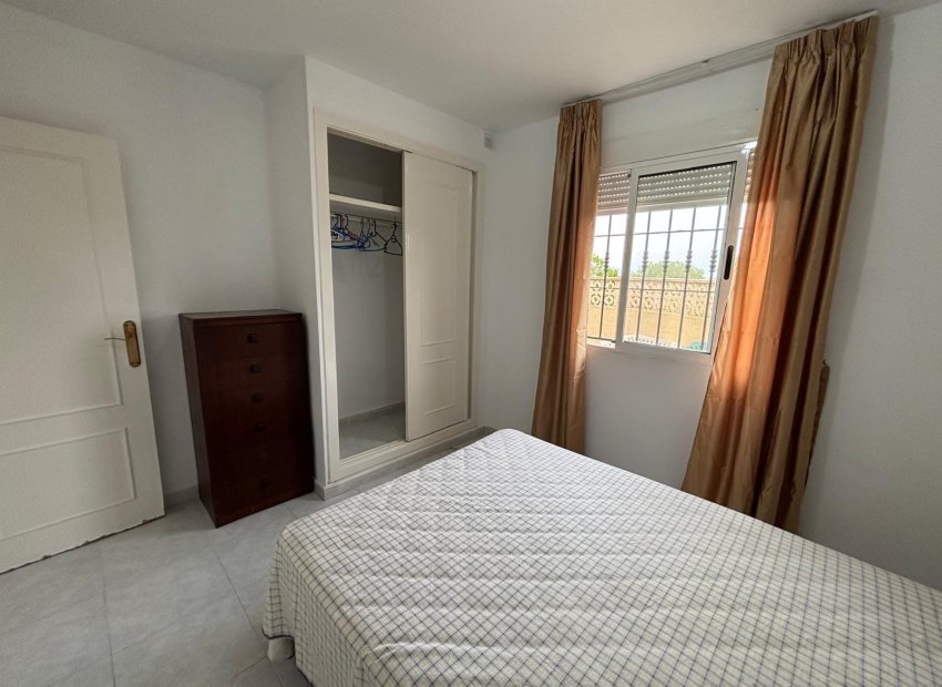 Odsprzedaż - Bungalow - Torrevieja - La Siesta - El Salado - Torreta