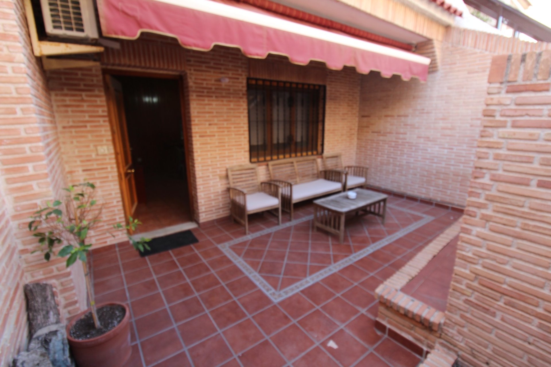 Odsprzedaż - Bungalow - Torrevieja - PLAYA DE LOS LOCOS