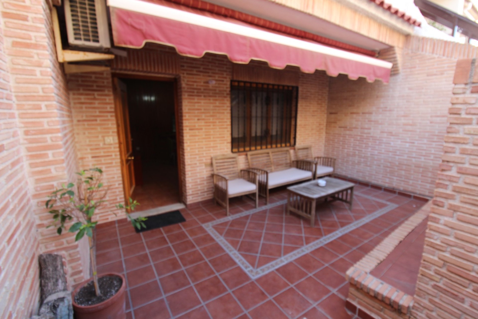 Odsprzedaż - Bungalow - Torrevieja - PLAYA DE LOS LOCOS