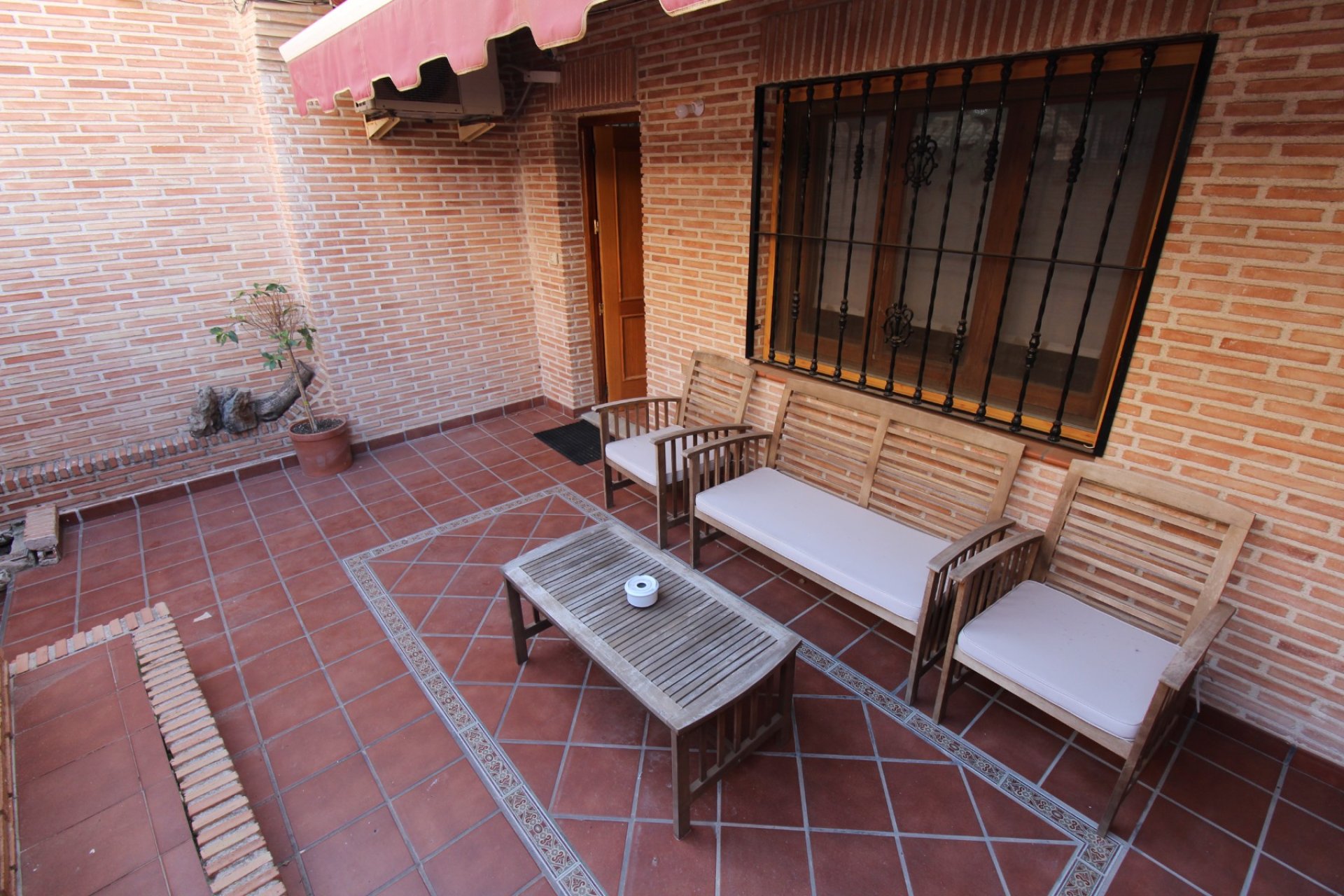 Odsprzedaż - Bungalow - Torrevieja - PLAYA DE LOS LOCOS