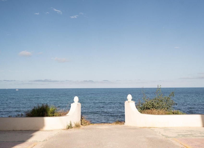 Odsprzedaż - Bungalow - Torrevieja - Playa de los Naufragos