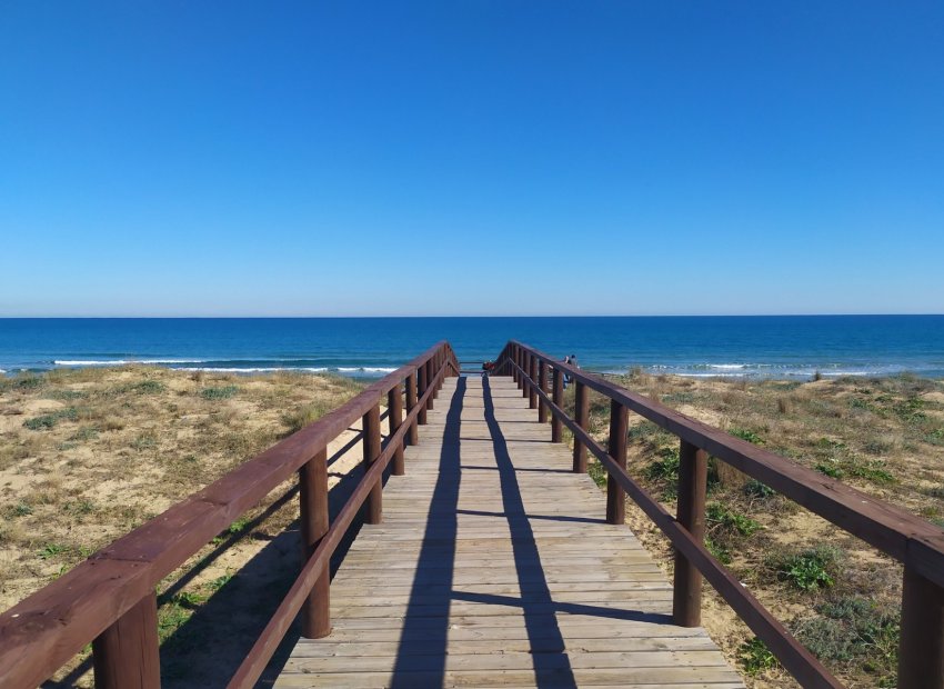 Odsprzedaż - Daszek - La Mata - Pueblo/ PLAYA