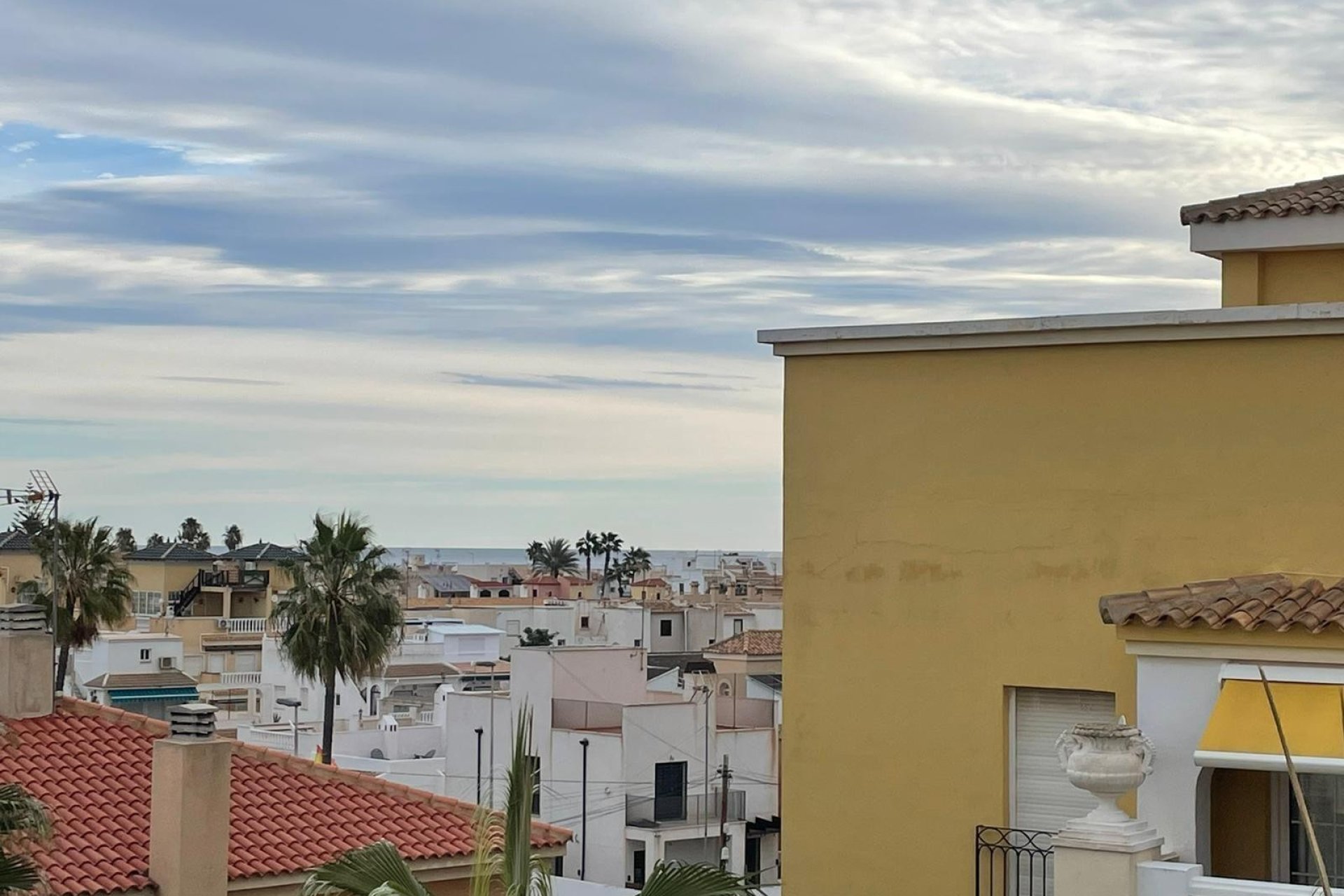 Odsprzedaż - Daszek - Torrevieja - PLAYA DE LOS LOCOS