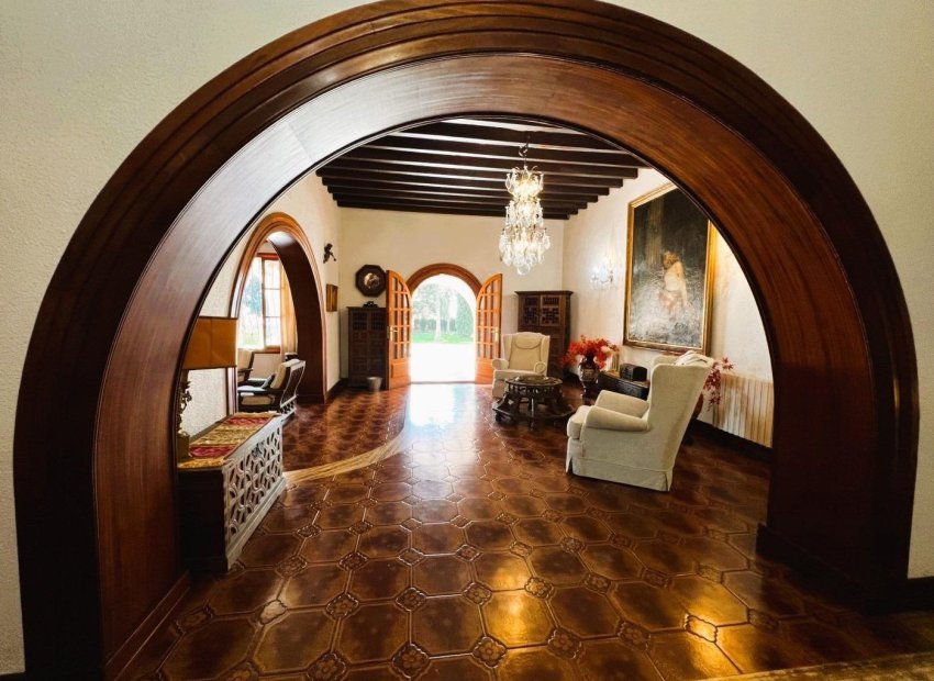 Odsprzedaż - Finca rústica - Novelda - SERRETA