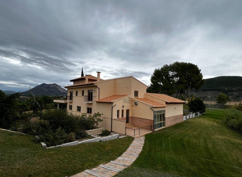 Odsprzedaż - Finca rústica - Penaguila