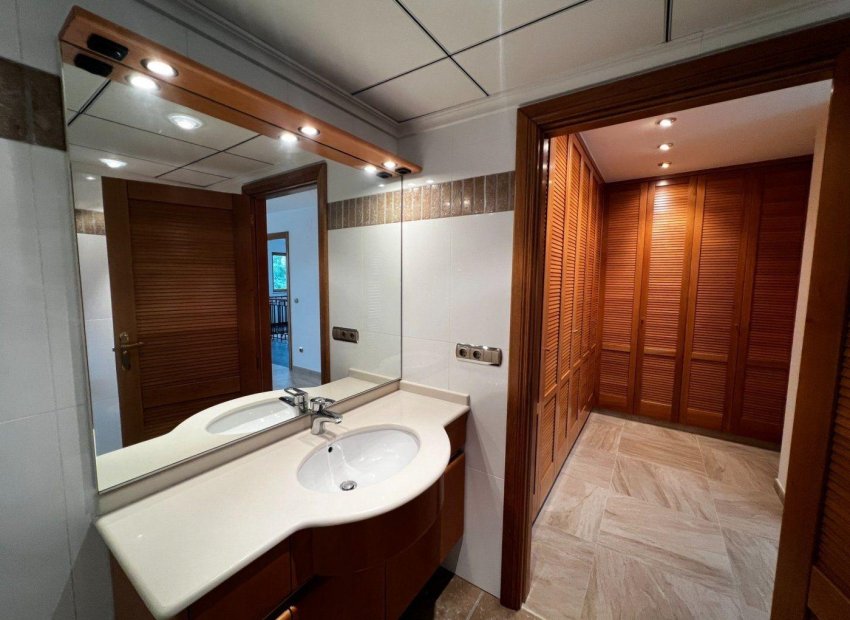 Odsprzedaż - Finca rústica - Penaguila