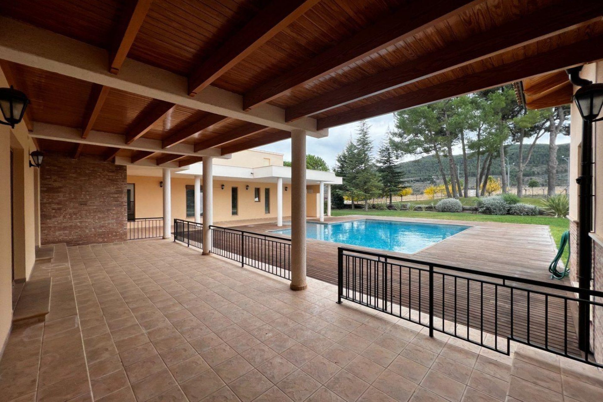 Odsprzedaż - Finca rústica - Penaguila