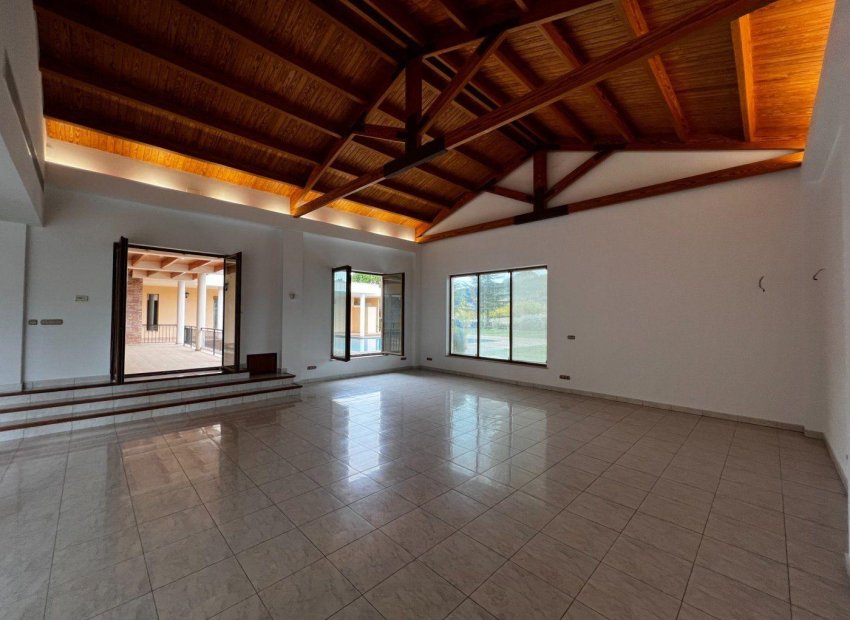 Odsprzedaż - Finca rústica - Penaguila