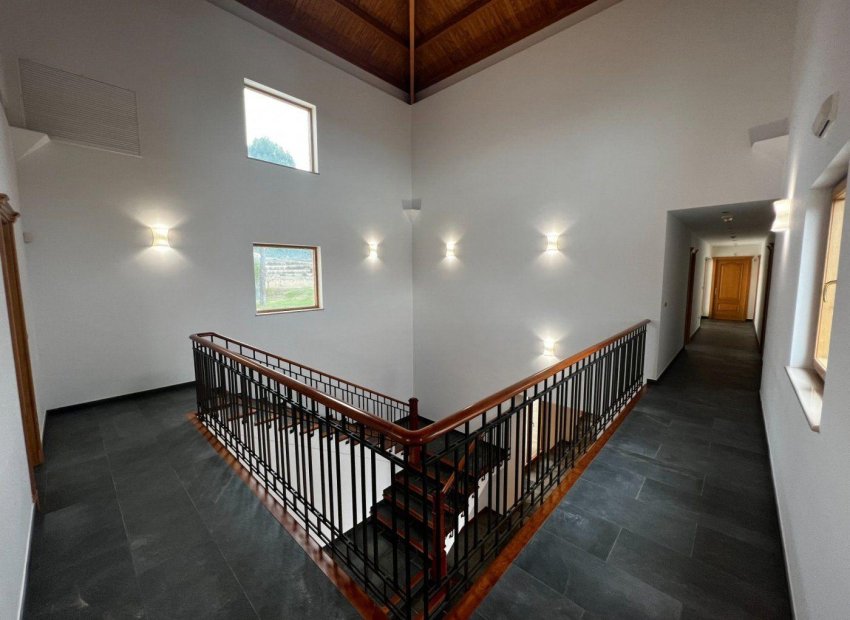 Odsprzedaż - Finca rústica - Penaguila