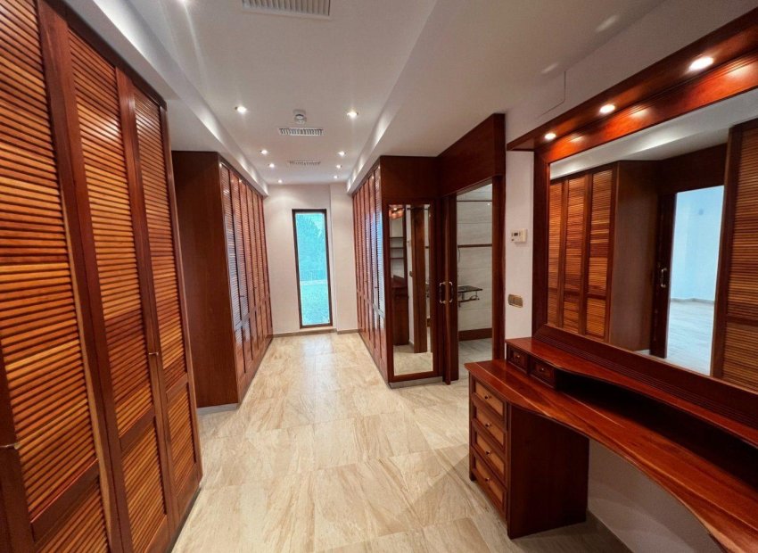 Odsprzedaż - Finca rústica - Penaguila