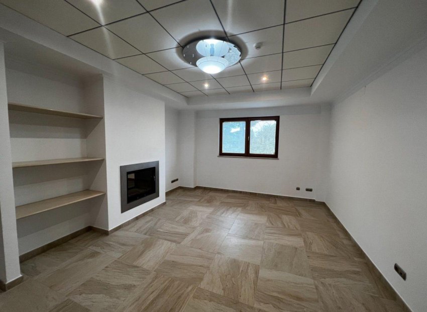 Odsprzedaż - Finca rústica - Penaguila