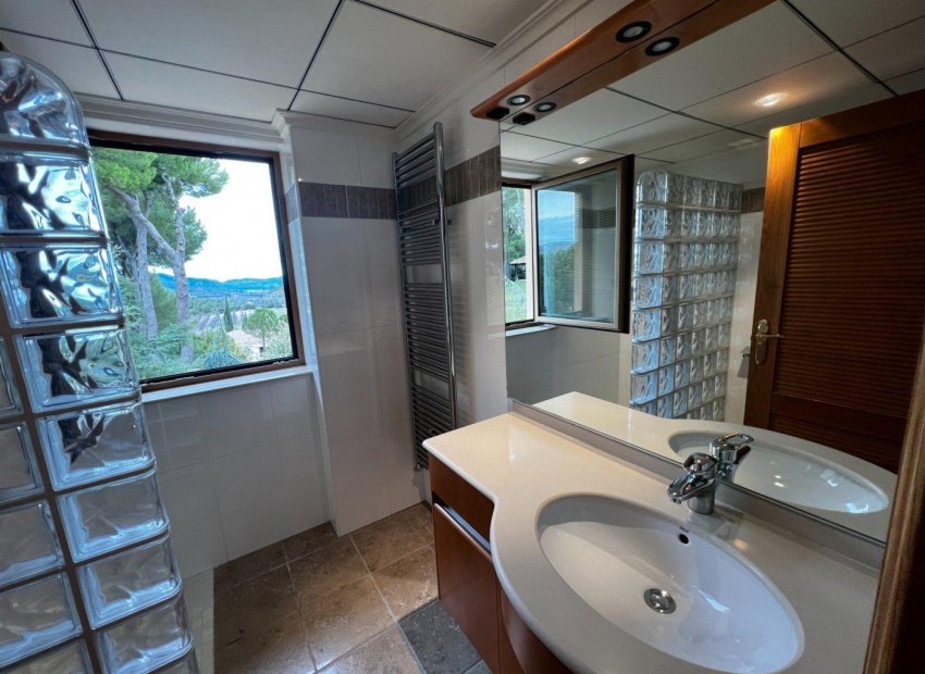 Odsprzedaż - Finca rústica - Penaguila