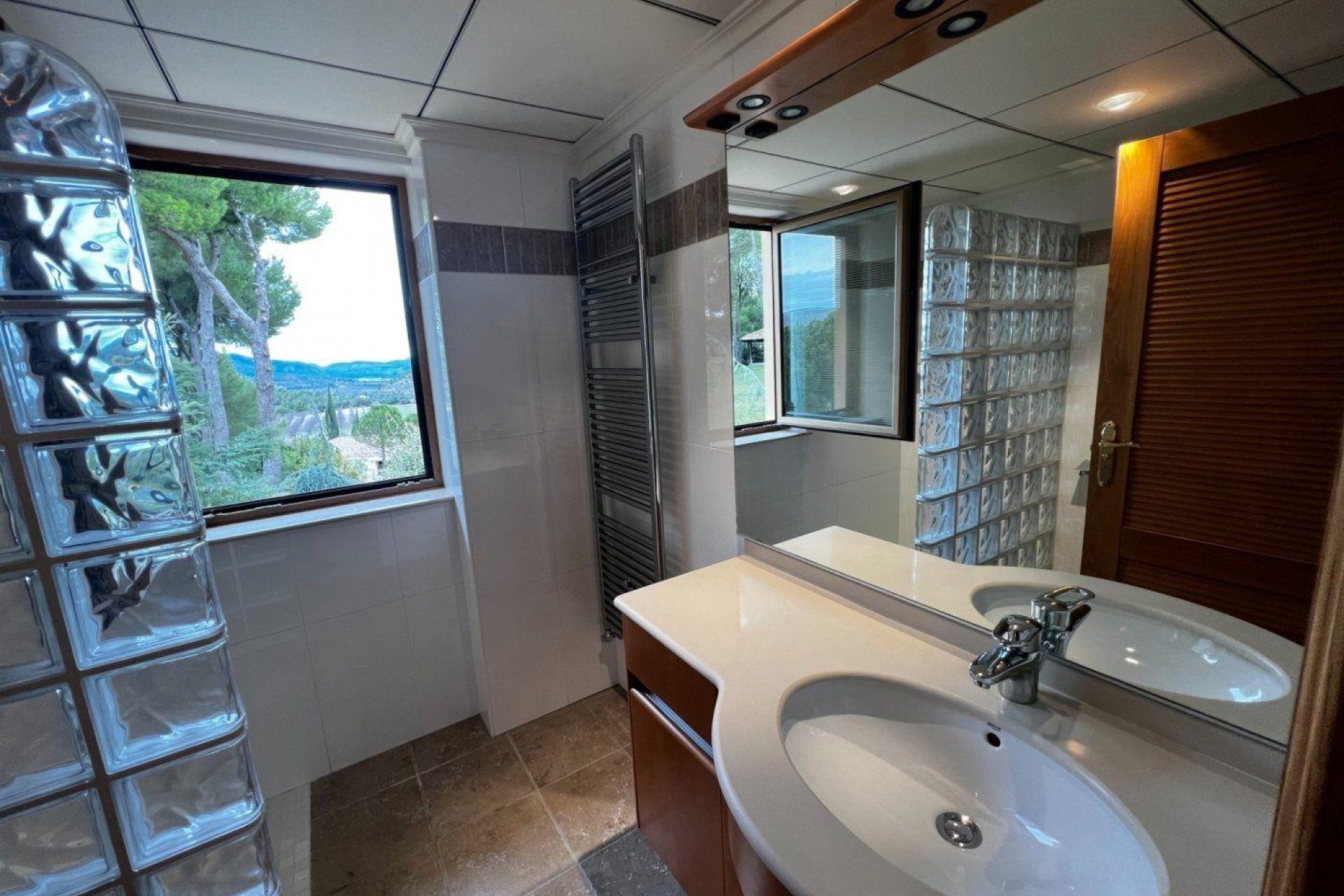 Odsprzedaż - Finca rústica - Penaguila