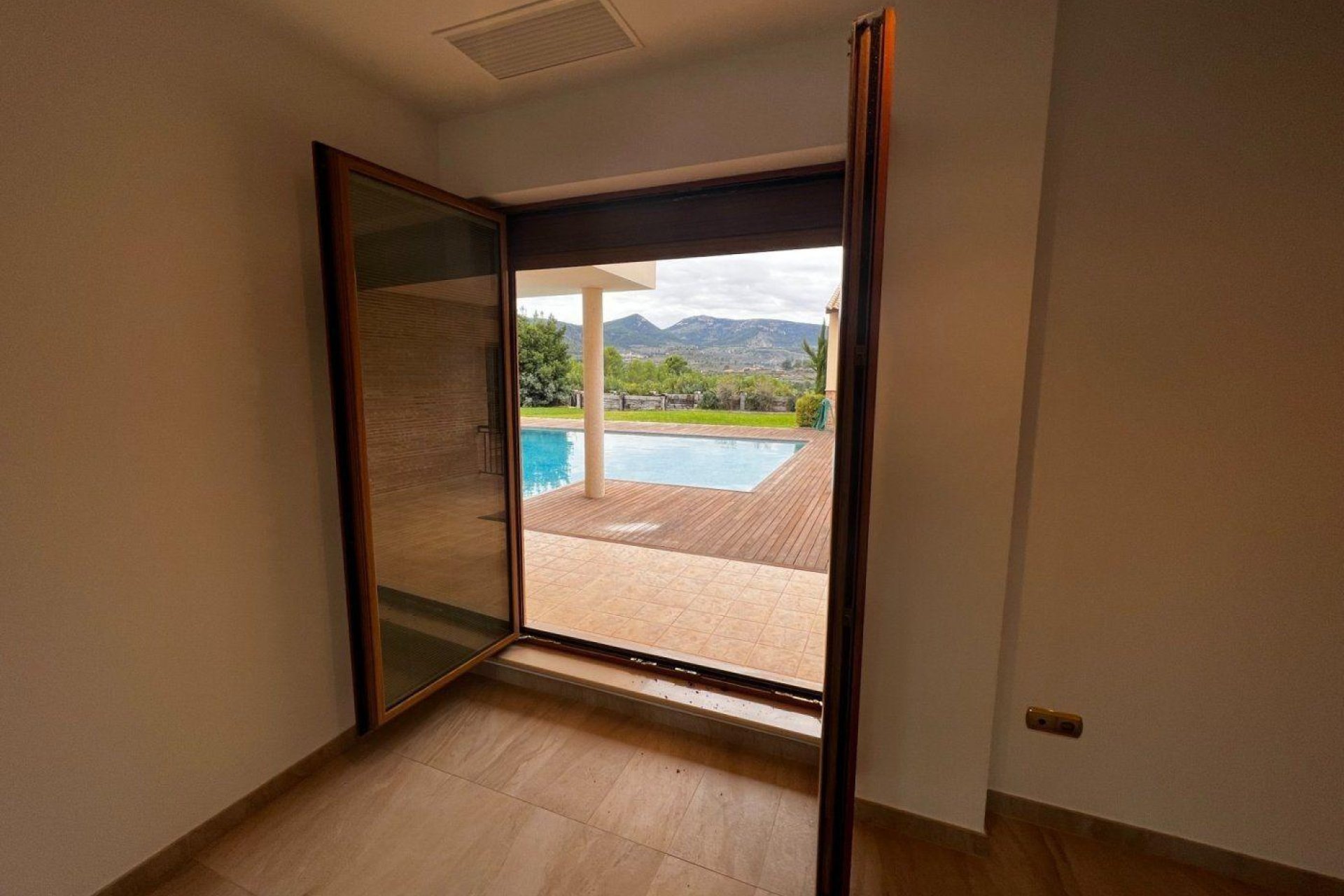 Odsprzedaż - Finca rústica - Penaguila