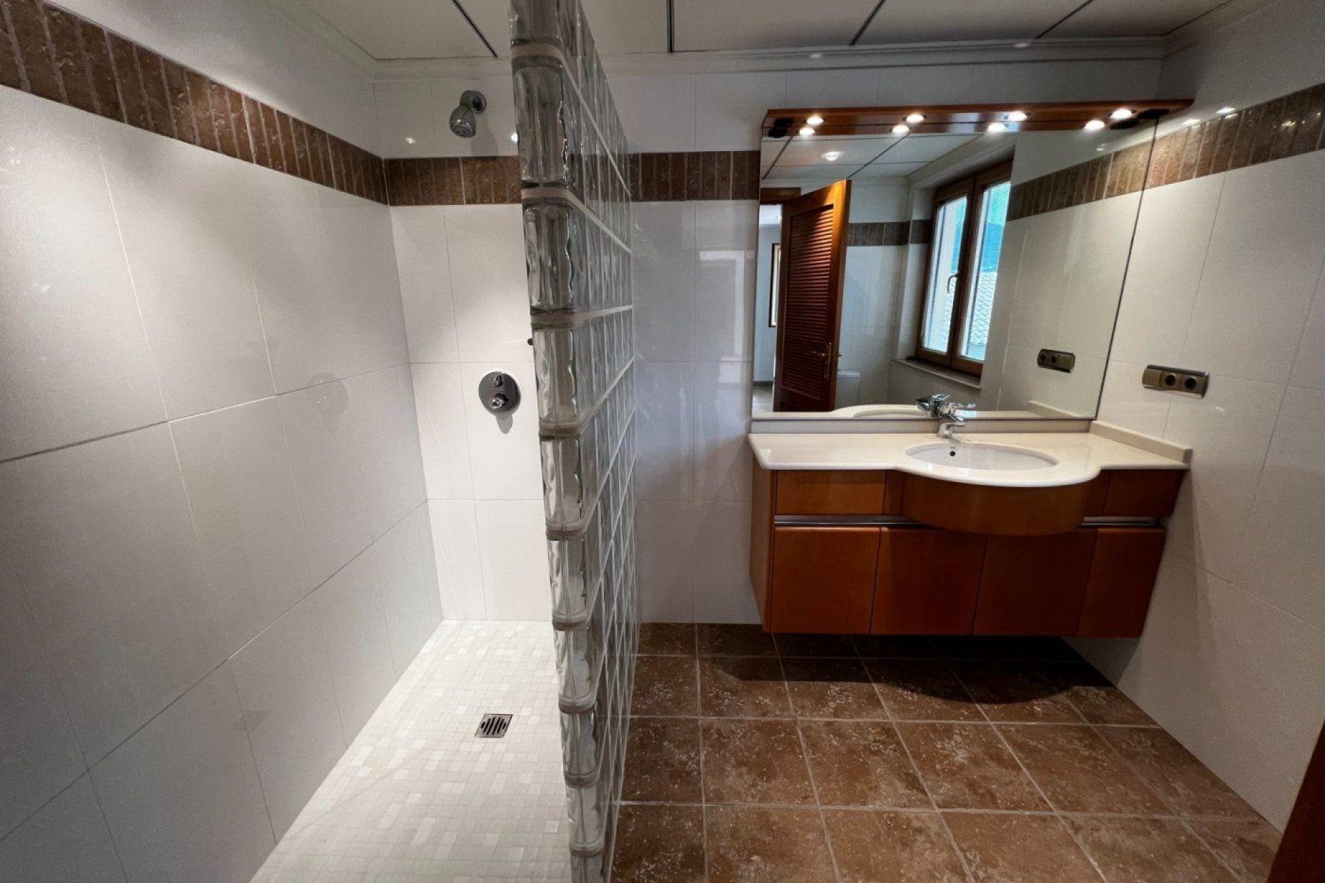 Odsprzedaż - Finca rústica - Penaguila