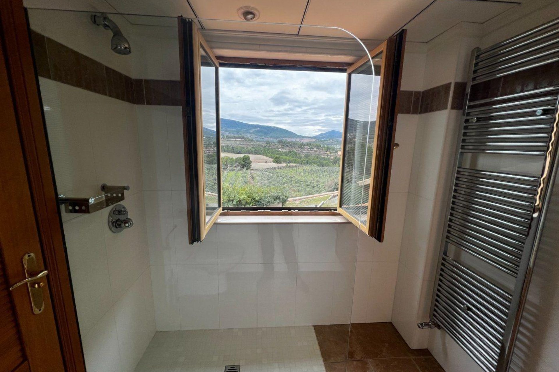 Odsprzedaż - Finca rústica - Penaguila