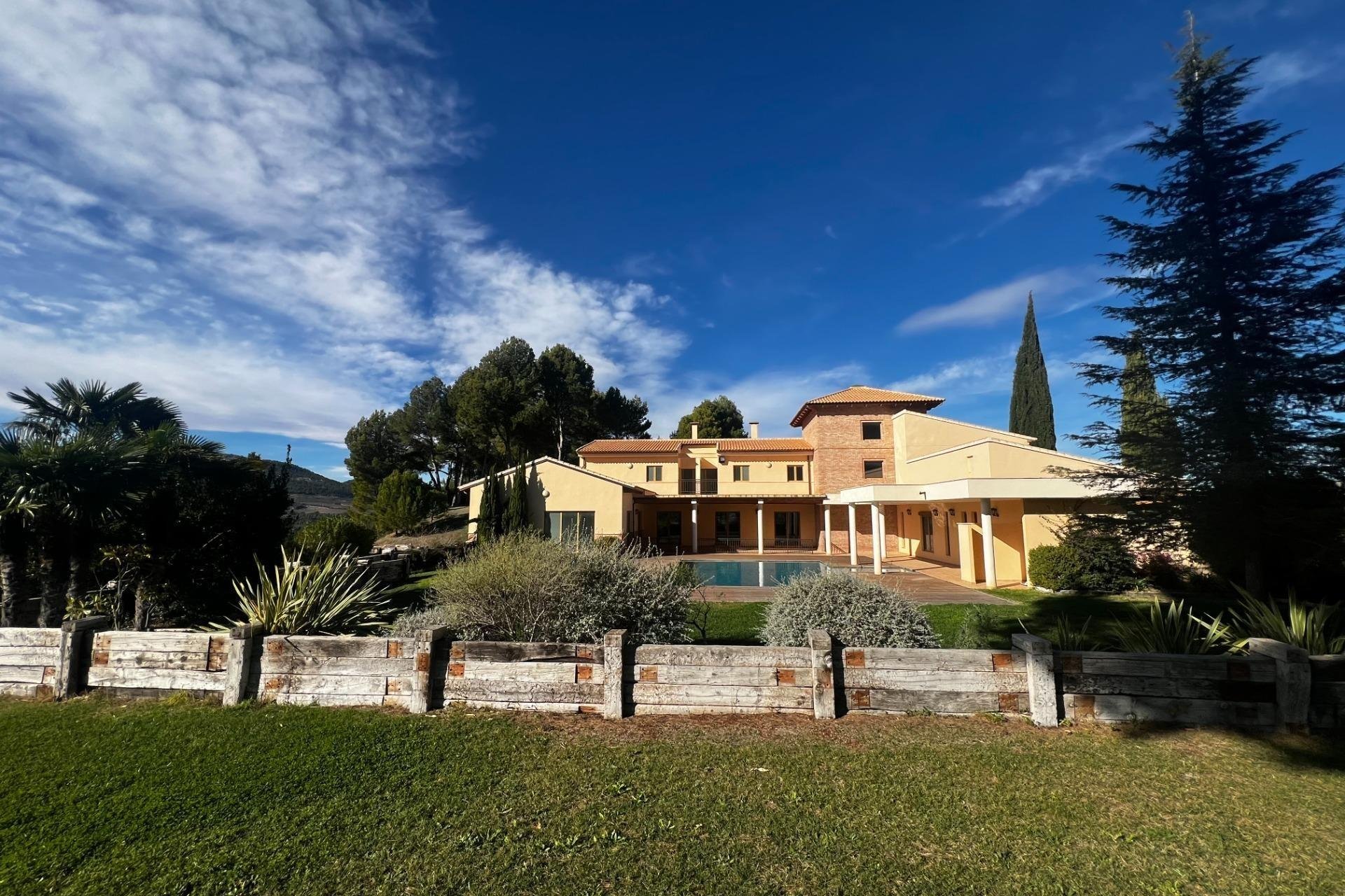 Odsprzedaż - Finca rústica - Penaguila