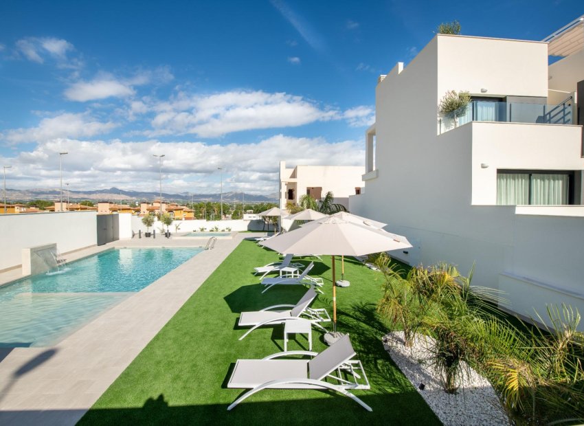 Odsprzedaż - Kamienica - Cox