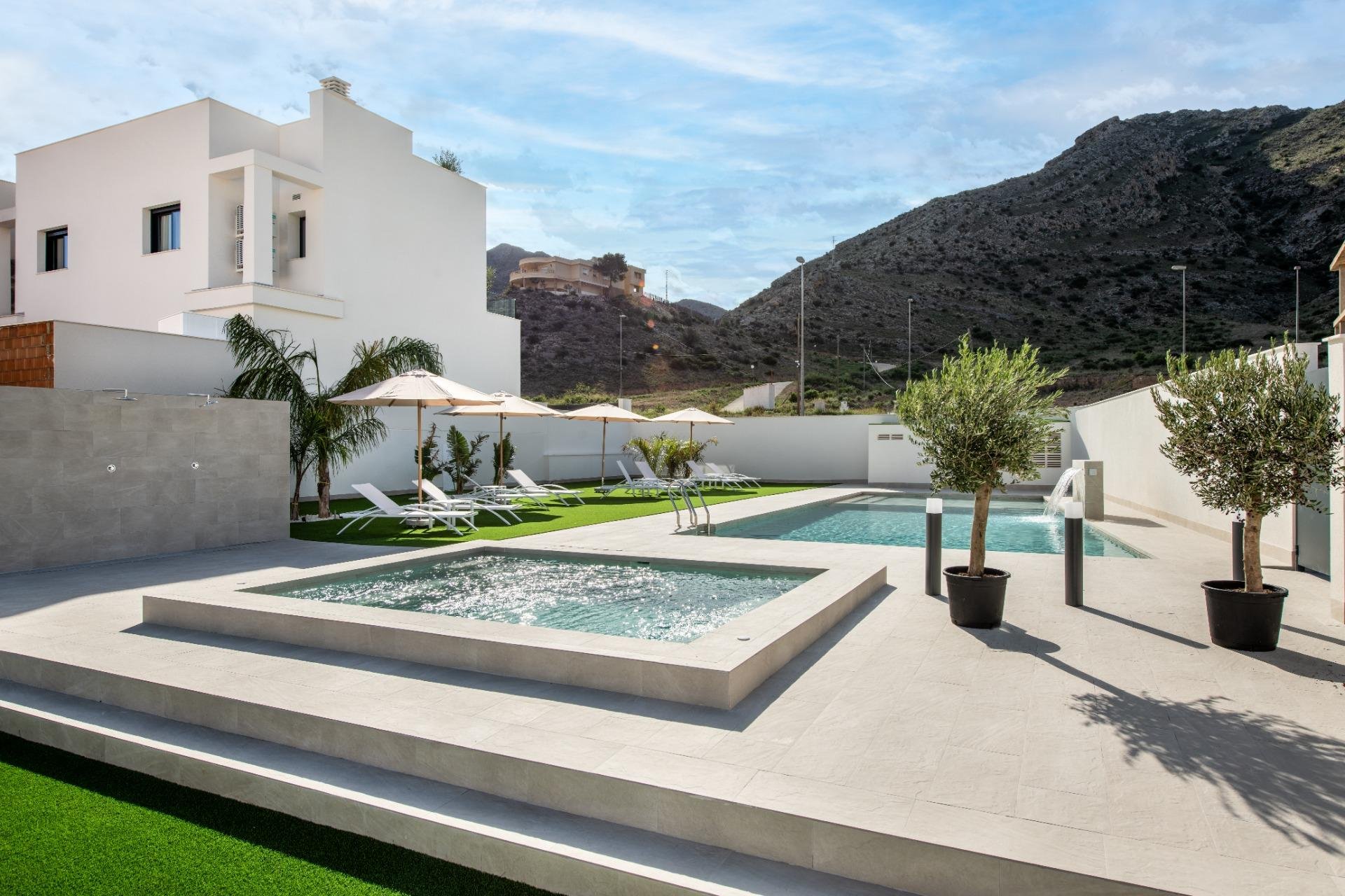 Odsprzedaż - Kamienica - Cox