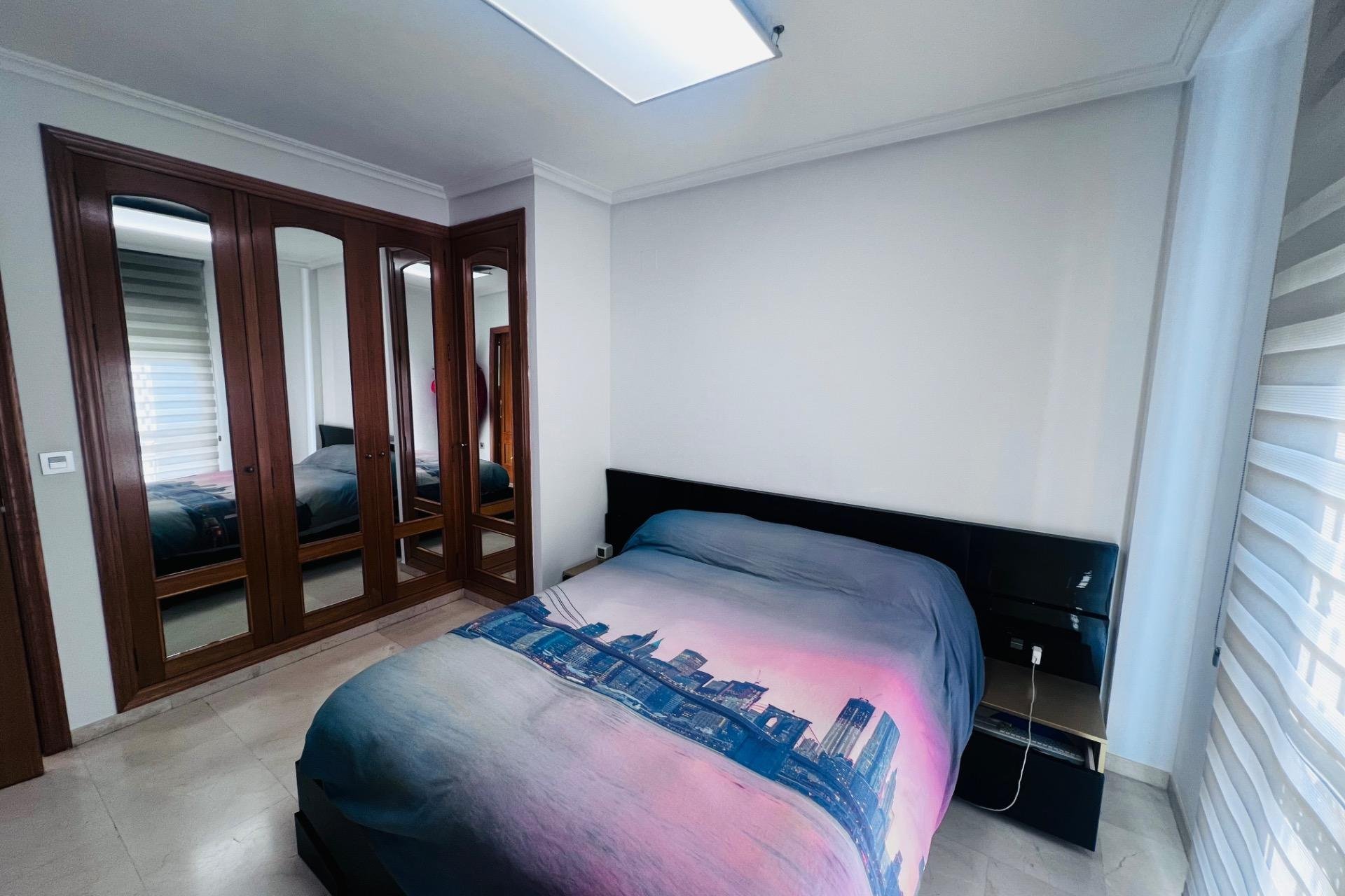 Odsprzedaż - Kamienica - Elche - Campo de Fútbol