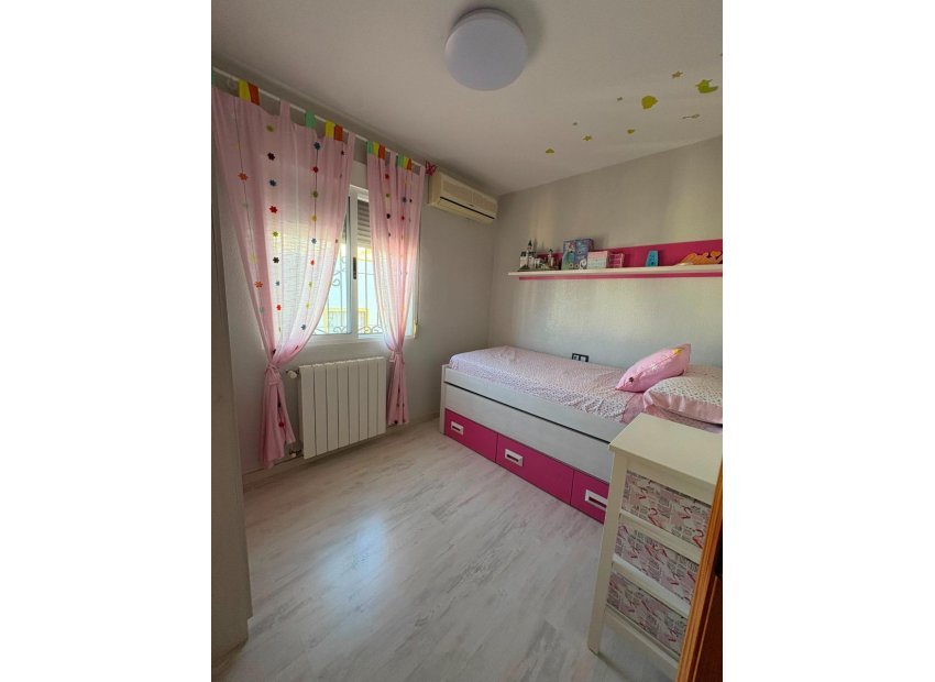Odsprzedaż - Kamienica - Torrevieja - Orihuela costa