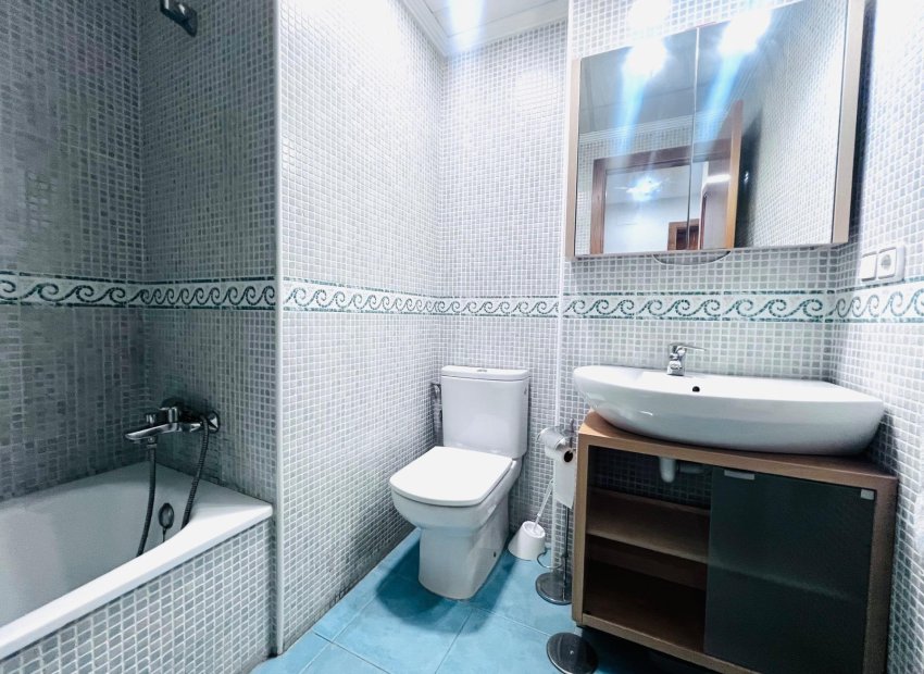 Odsprzedaż - Piso - Arenales del Sol