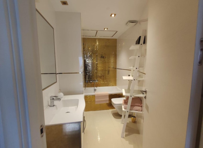 Odsprzedaż - Piso - Torrevieja - Playa de la mata