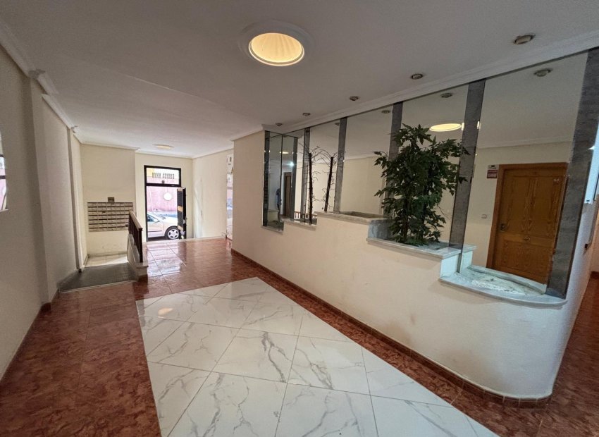 Odsprzedaż - Piso - Torrevieja - Playa del Cura