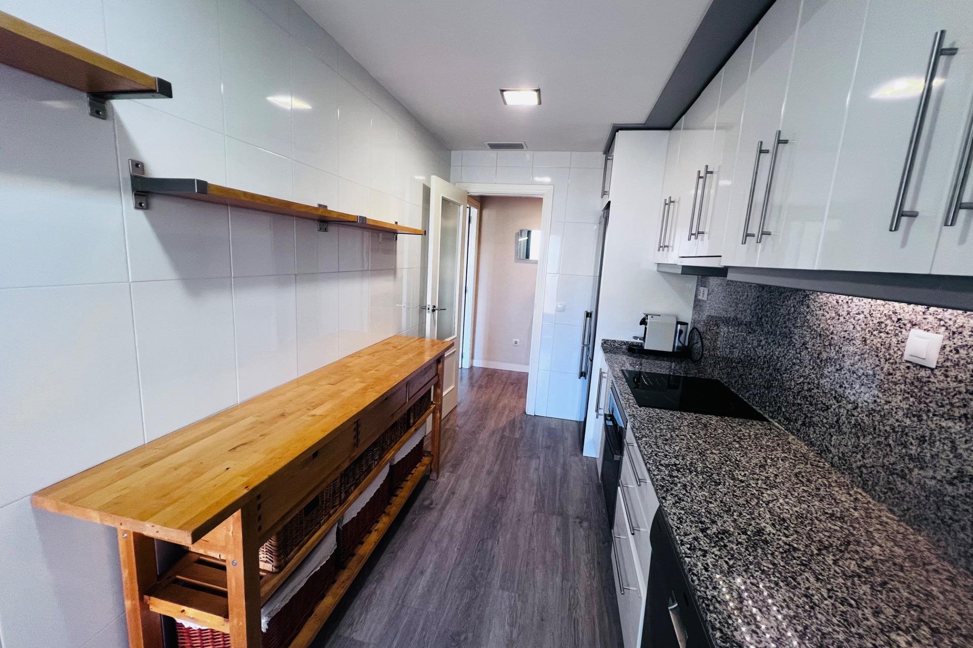 Odsprzedaż - Planta baja - Elche - Zona Universidad