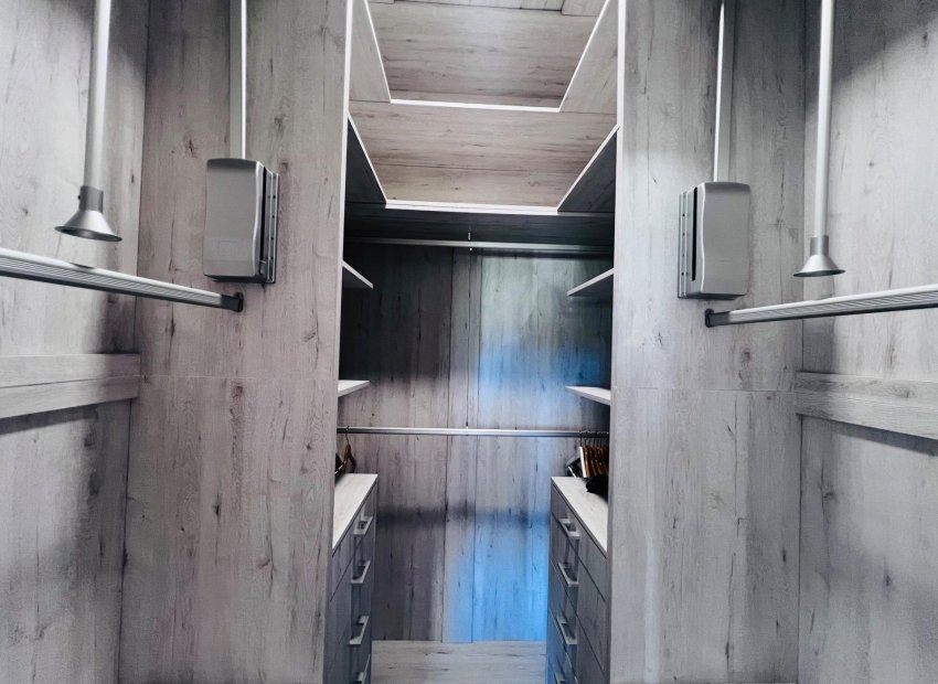 Odsprzedaż - Planta baja - Elche - Zona Universidad