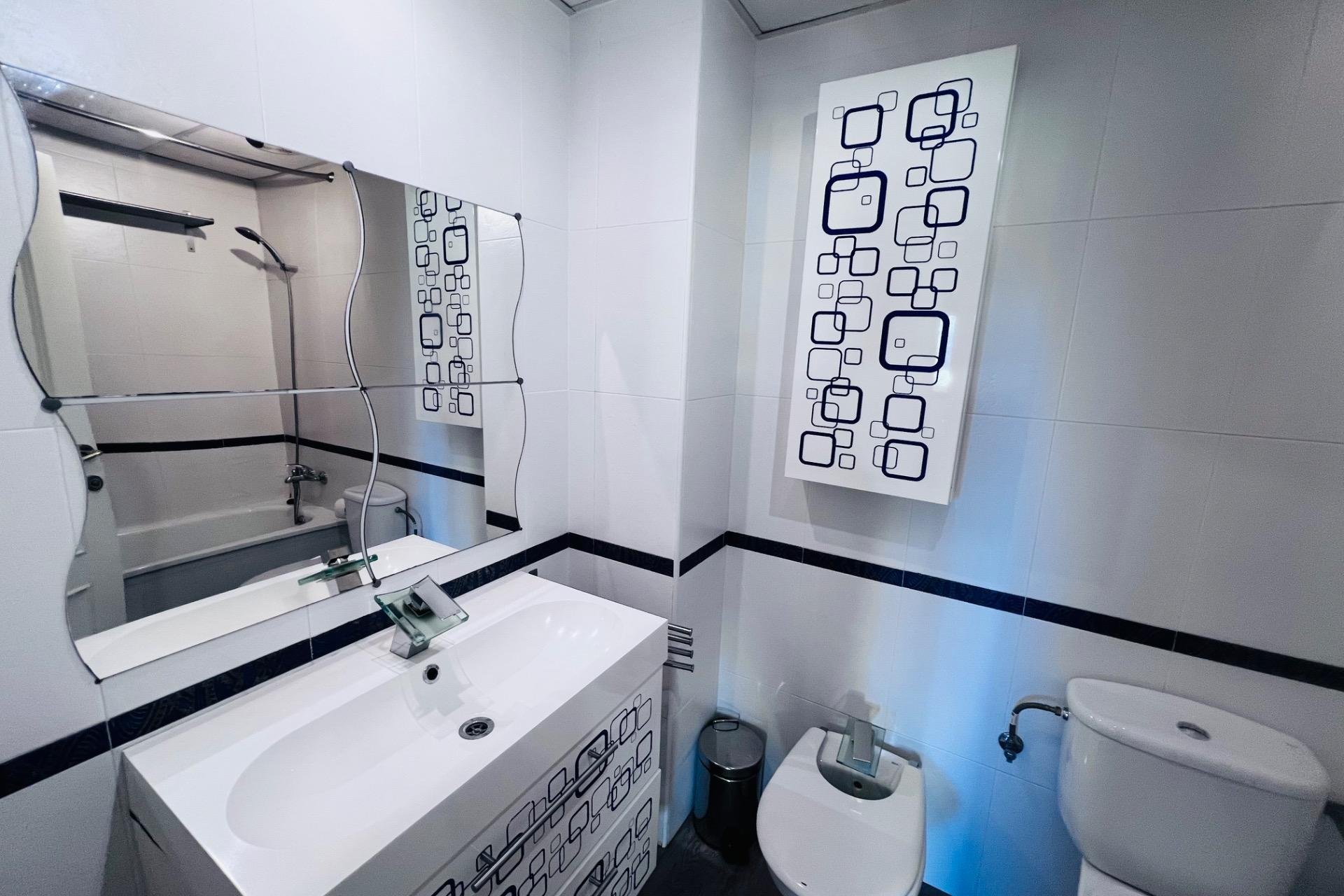 Odsprzedaż - Planta baja - Elche - Zona Universidad