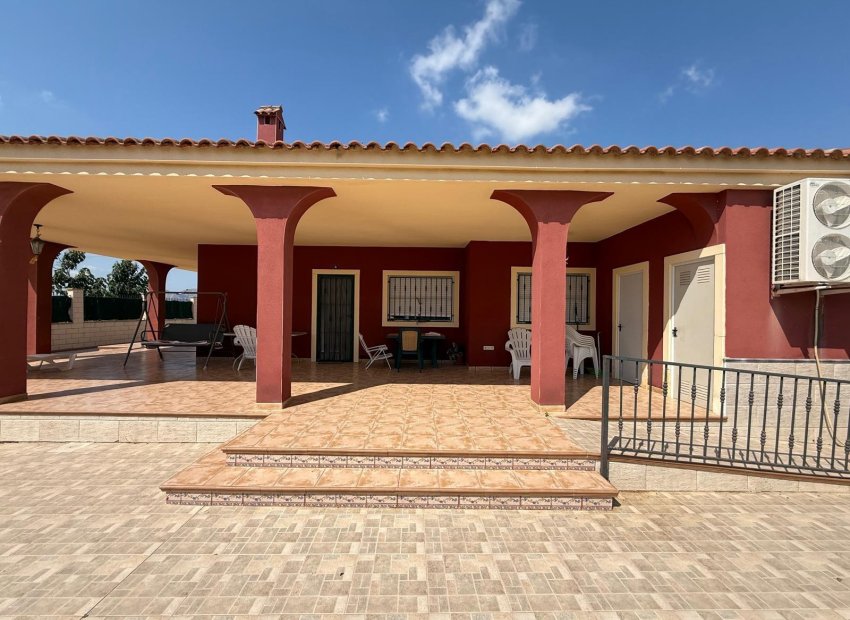 Odsprzedaż - Szalet - Albatera