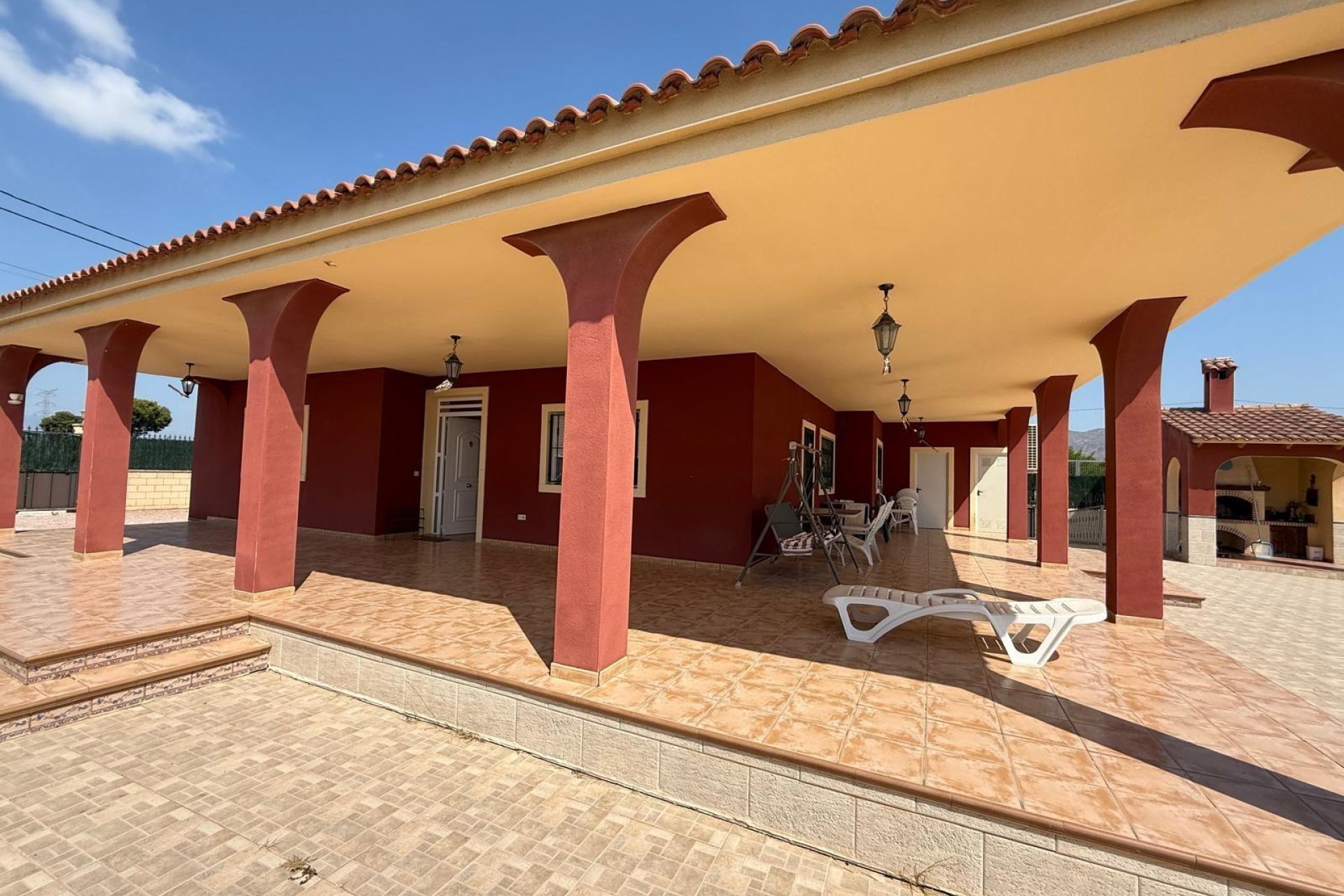 Odsprzedaż - Szalet - Albatera