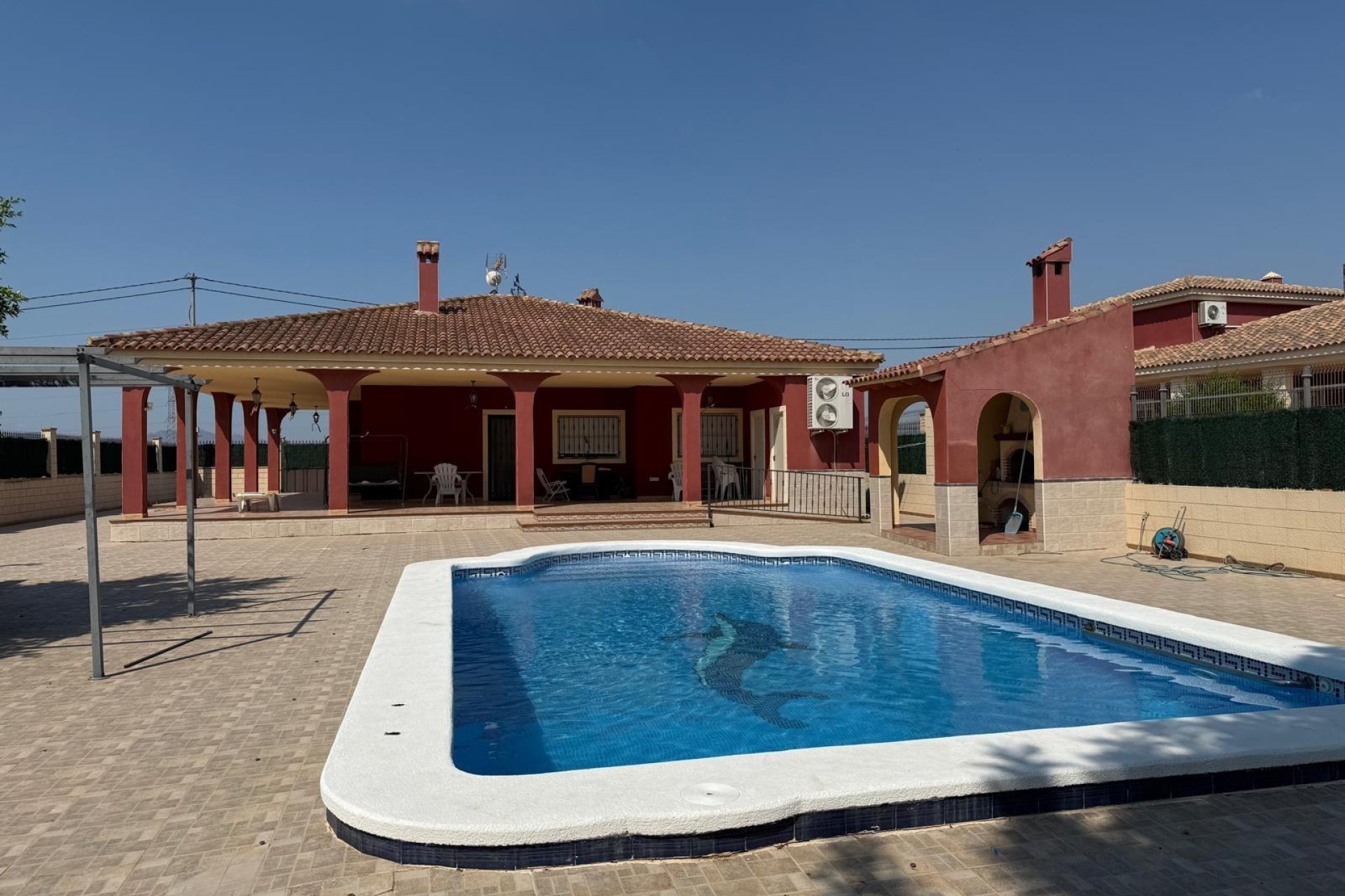 Odsprzedaż - Szalet - Albatera