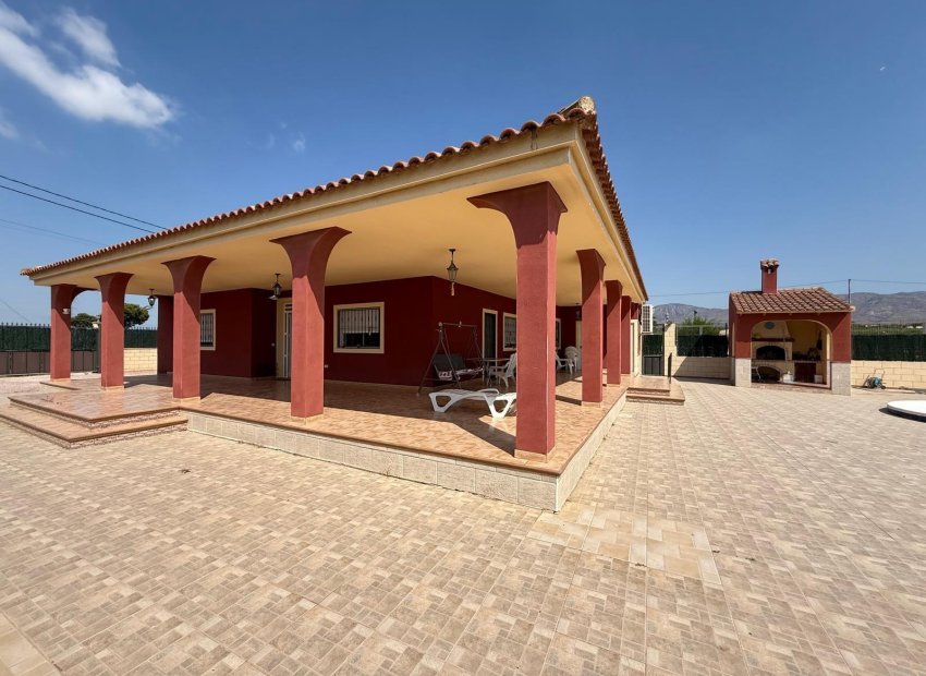 Odsprzedaż - Szalet - Albatera