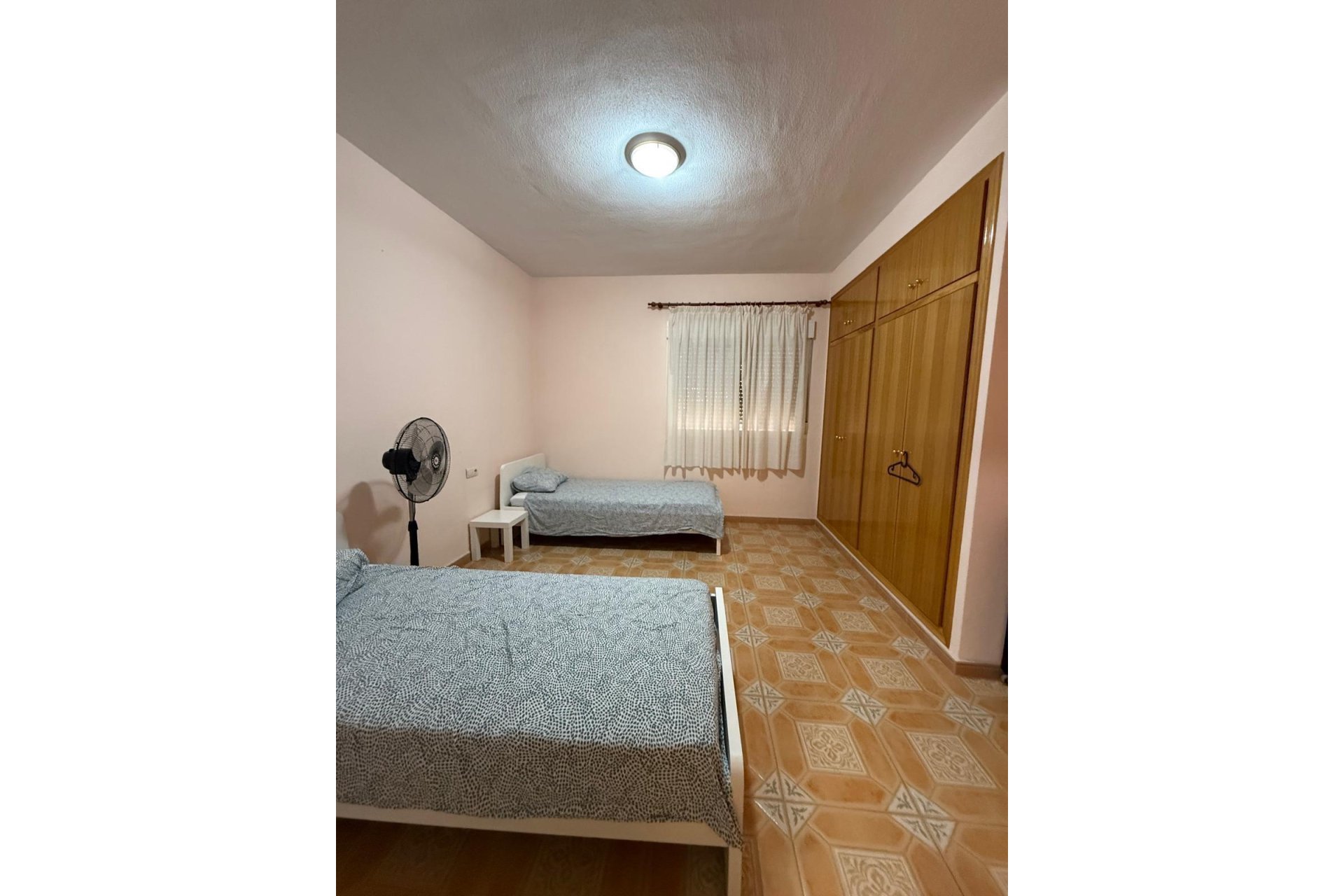 Odsprzedaż - Szalet - Albatera