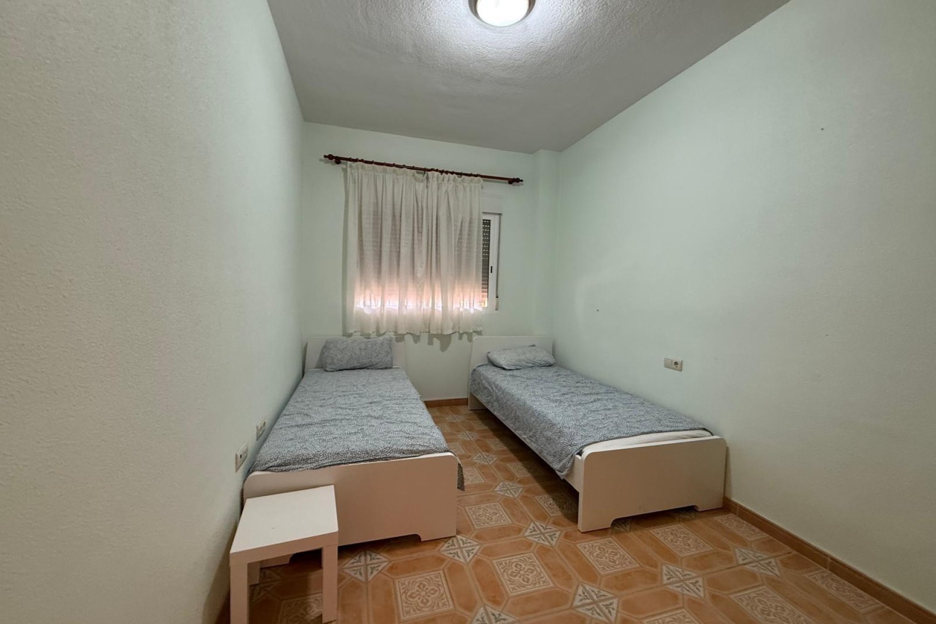 Odsprzedaż - Szalet - Albatera