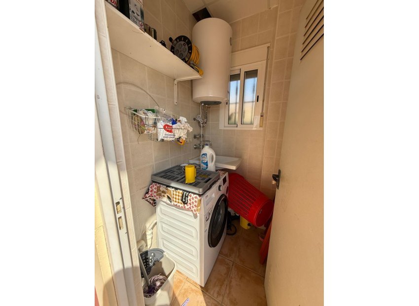 Odsprzedaż - Szalet - Albatera