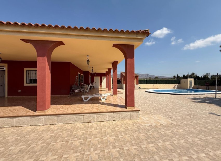 Odsprzedaż - Szalet - Albatera