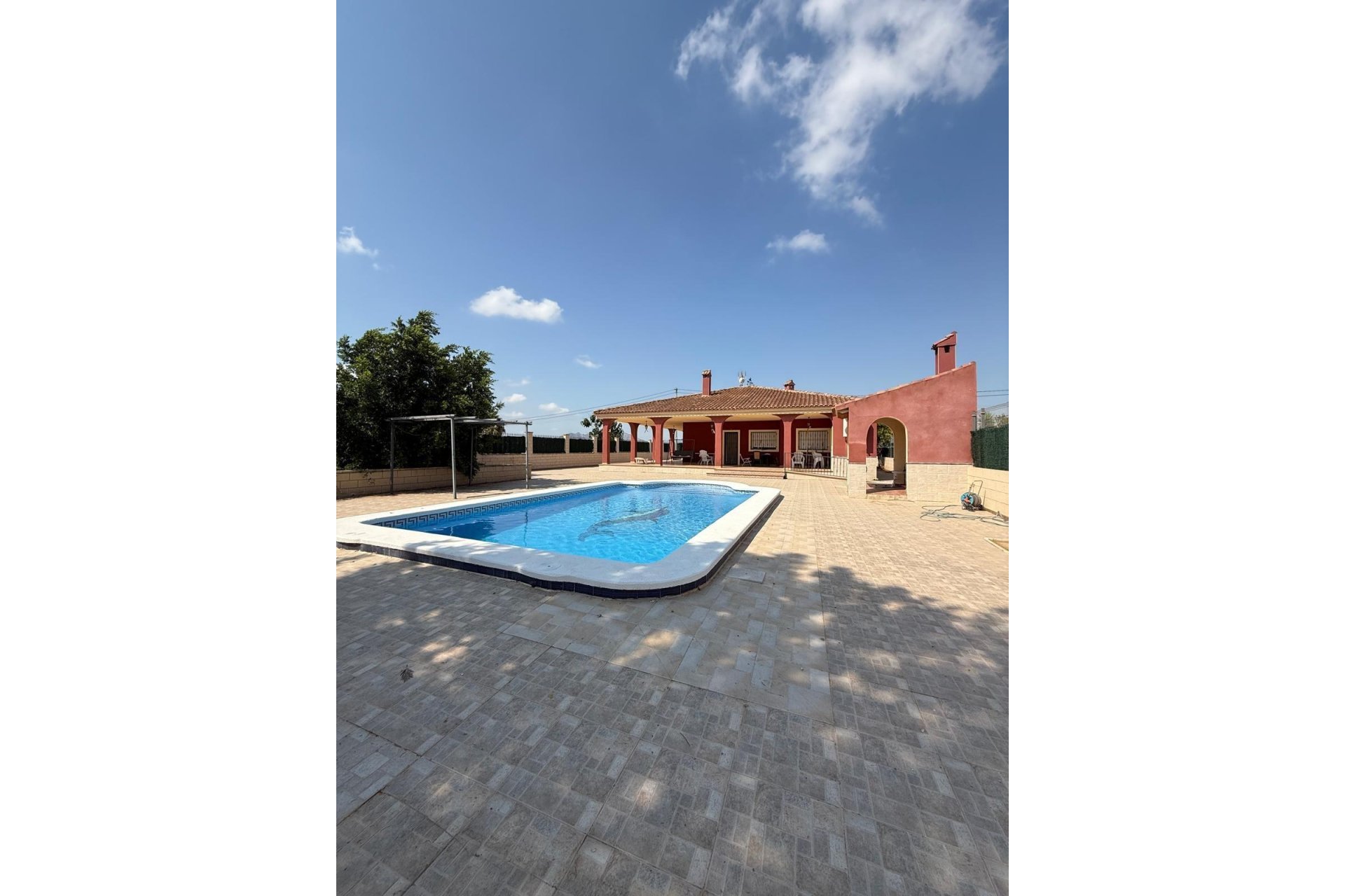 Odsprzedaż - Szalet - Albatera