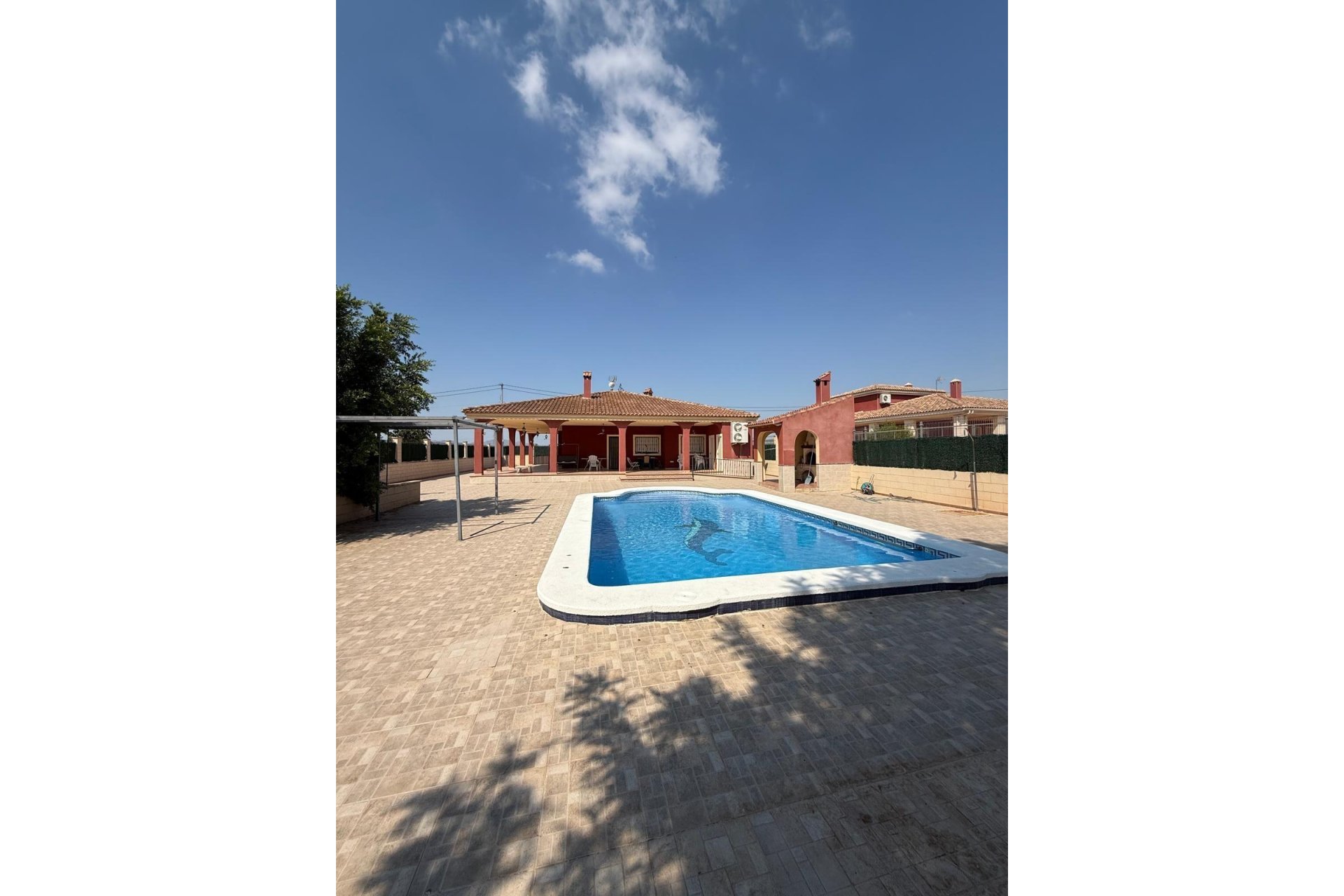 Odsprzedaż - Szalet - Albatera